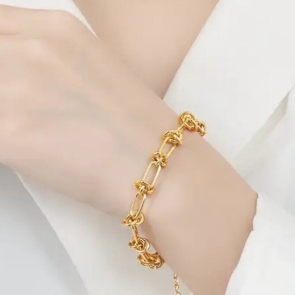 New 18K Gold Knot Link Bracelet plated Stainless Steel - Picture 6 of 6